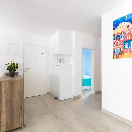 With Parking Space - 19213 شقة *