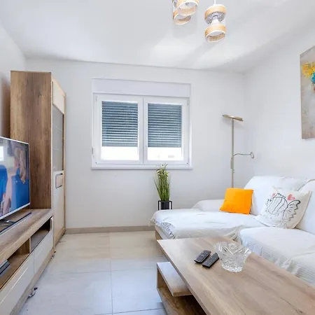 Apartament With Parking Space - 19213 *