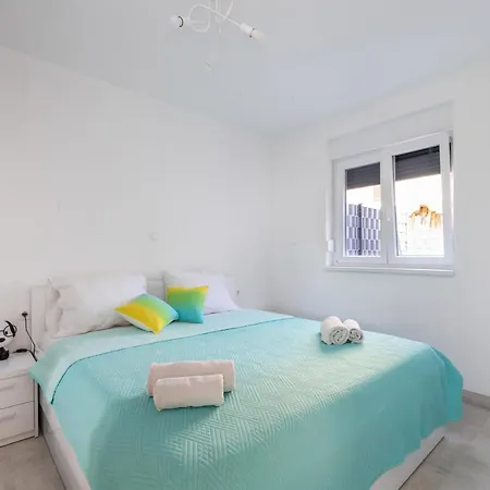 Apartament With Parking Space - 19213 *